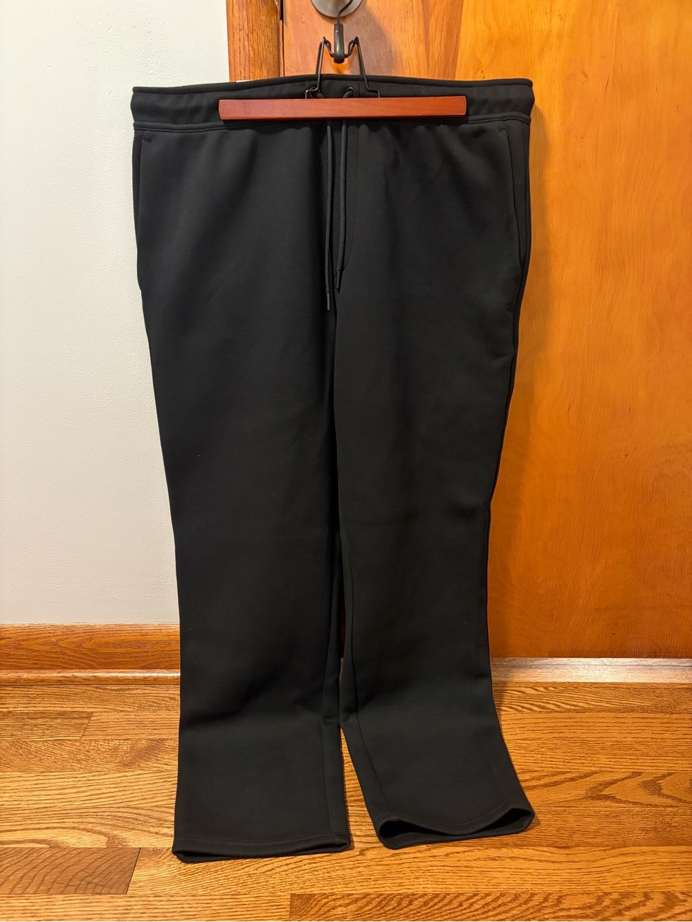 Banana Republic Men’s Black Sweatpants NWT (L)